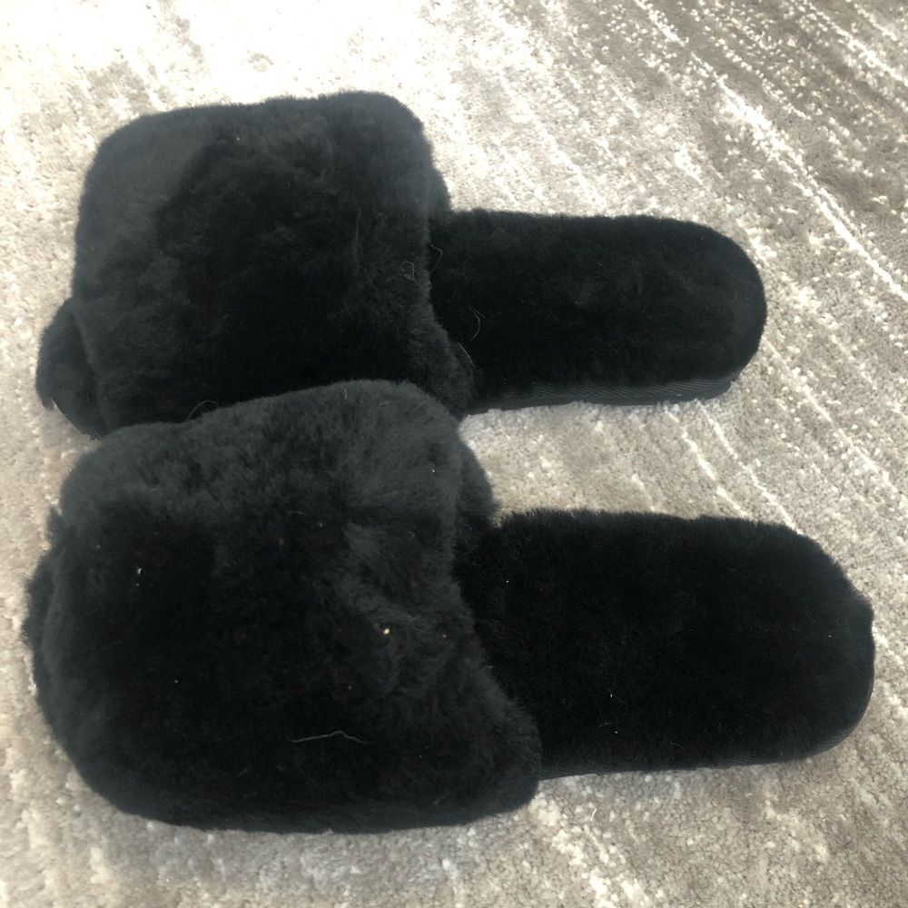 Slip on open toe slippers